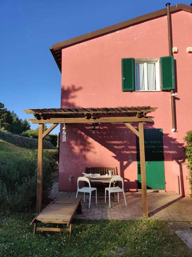Agriturismo Le Pellicce Villa Riparbella Exterior foto